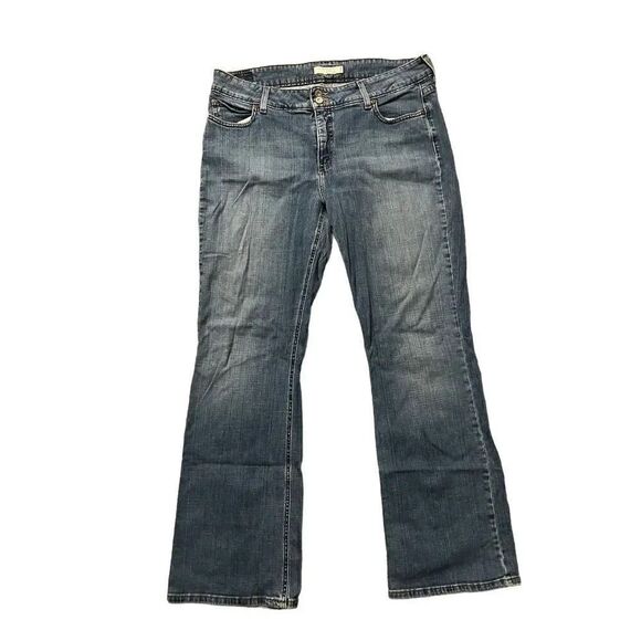 Levi’s 526 Slender Bootcut Jeans - Picture 1 of 3